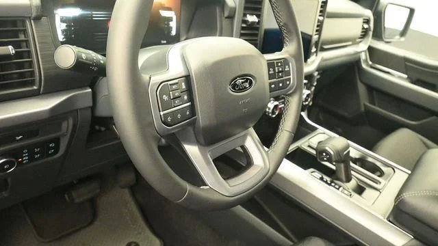 New 2026 Ruby Red Metallic Tinted Clearcoat Ford XLT image 15