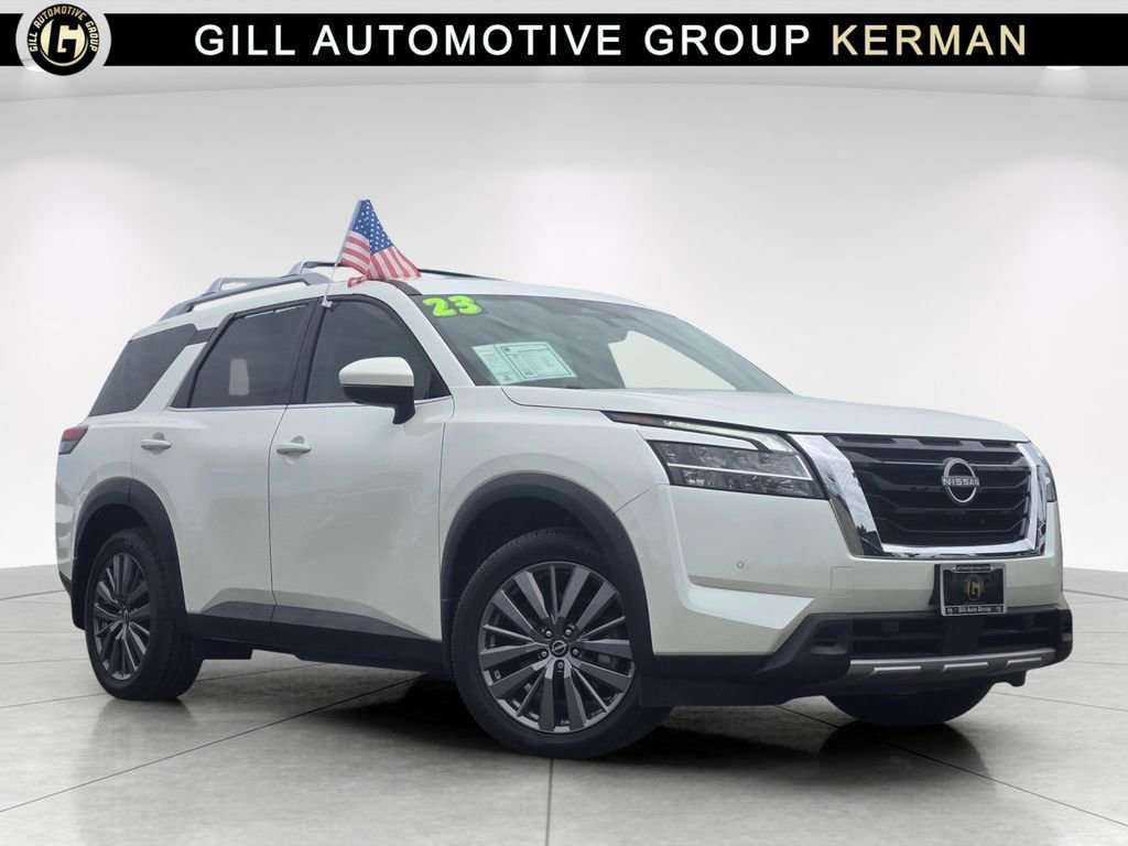 2023 Nissan Pathfinder SL 2WD's photo
