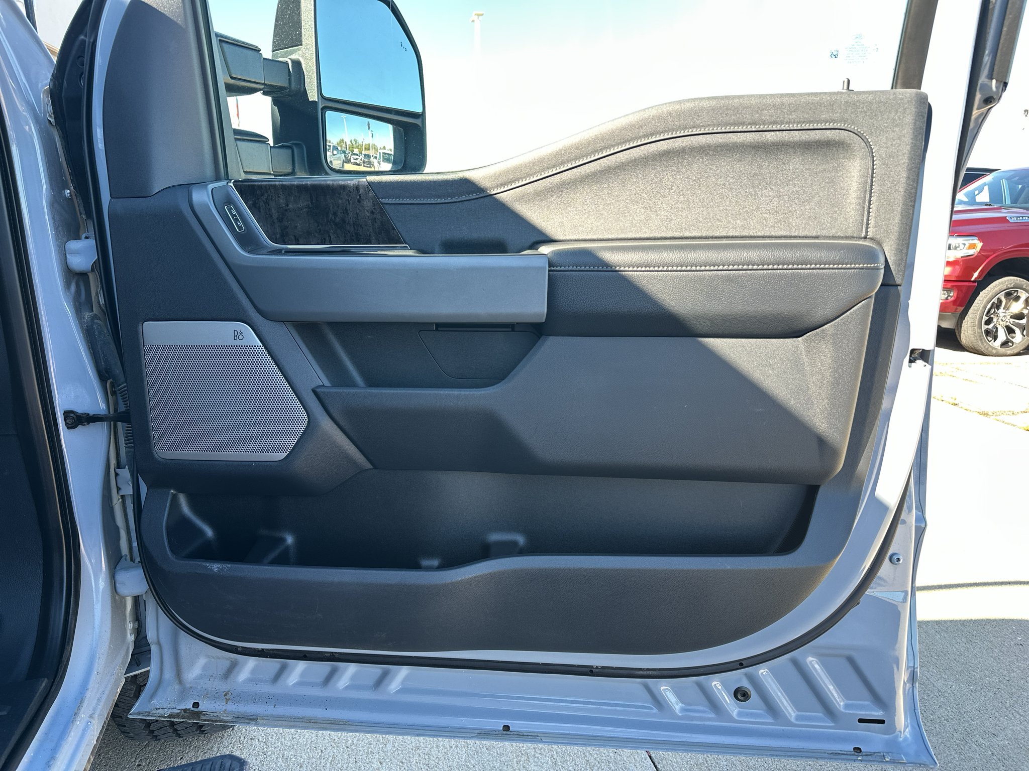 Used 2024 Glacier Gray Ford LARIAT image 36