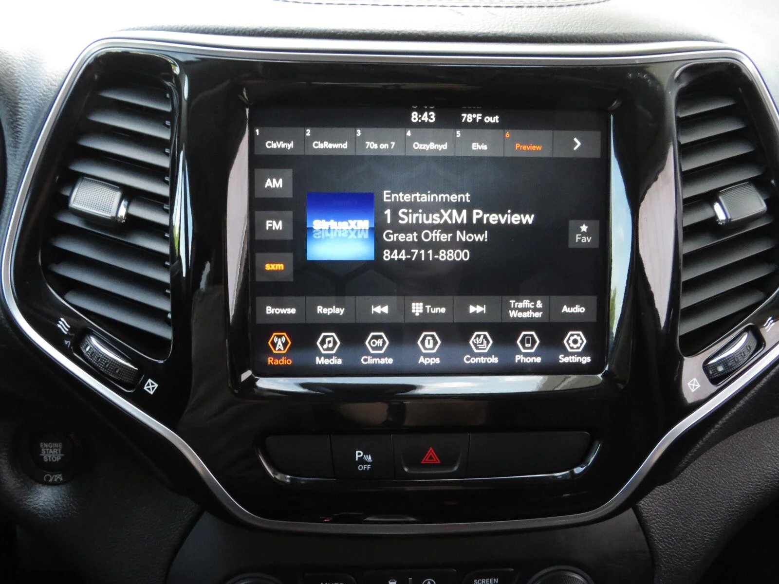 Used 2019 Diamond Black Cry Jeep Limited image 31