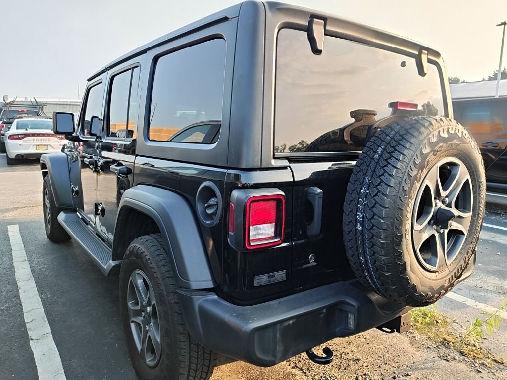 Used 2018 Black Jeep Unlimited Sport S image 6