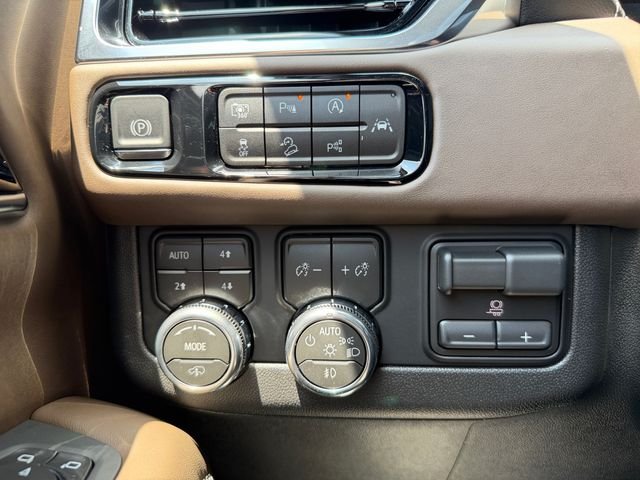 Used 2026 Black GMC Denali Ultimate image 24