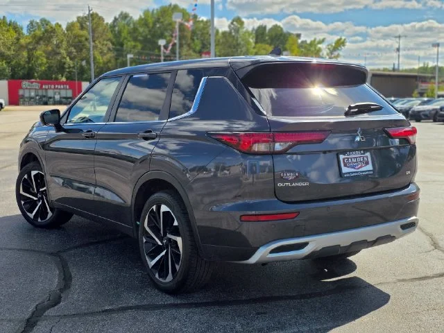 2024 Mitsubishi Outlander SE - Photo 3
