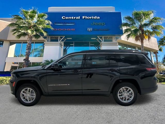 New 2026 Diamond Black Crystal Pearl-Coat Exterior Paint Jeep Laredo image 8