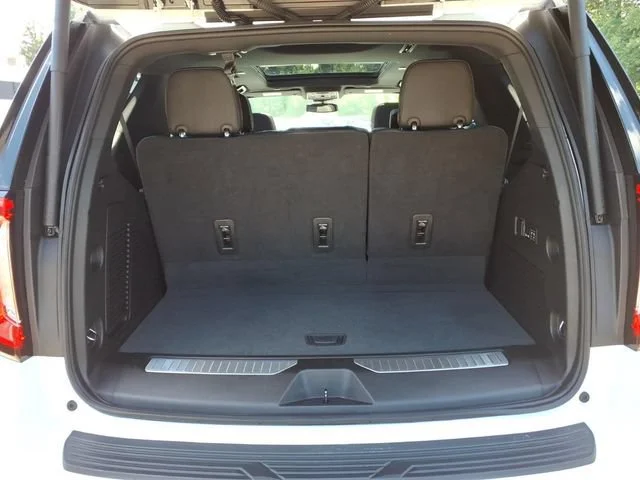 2023 GMC Yukon AT4 - Photo 14