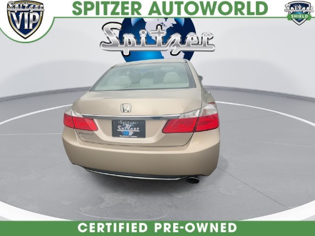 Used 2015 Champagne Frost Pearl Honda EX image 13