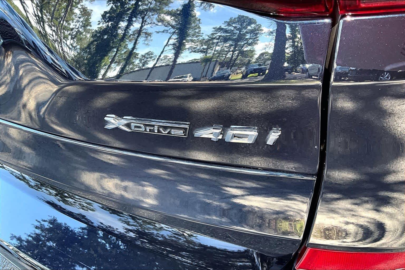 Used 2021 Carbon Black Metallic BMW xDrive40i image 10