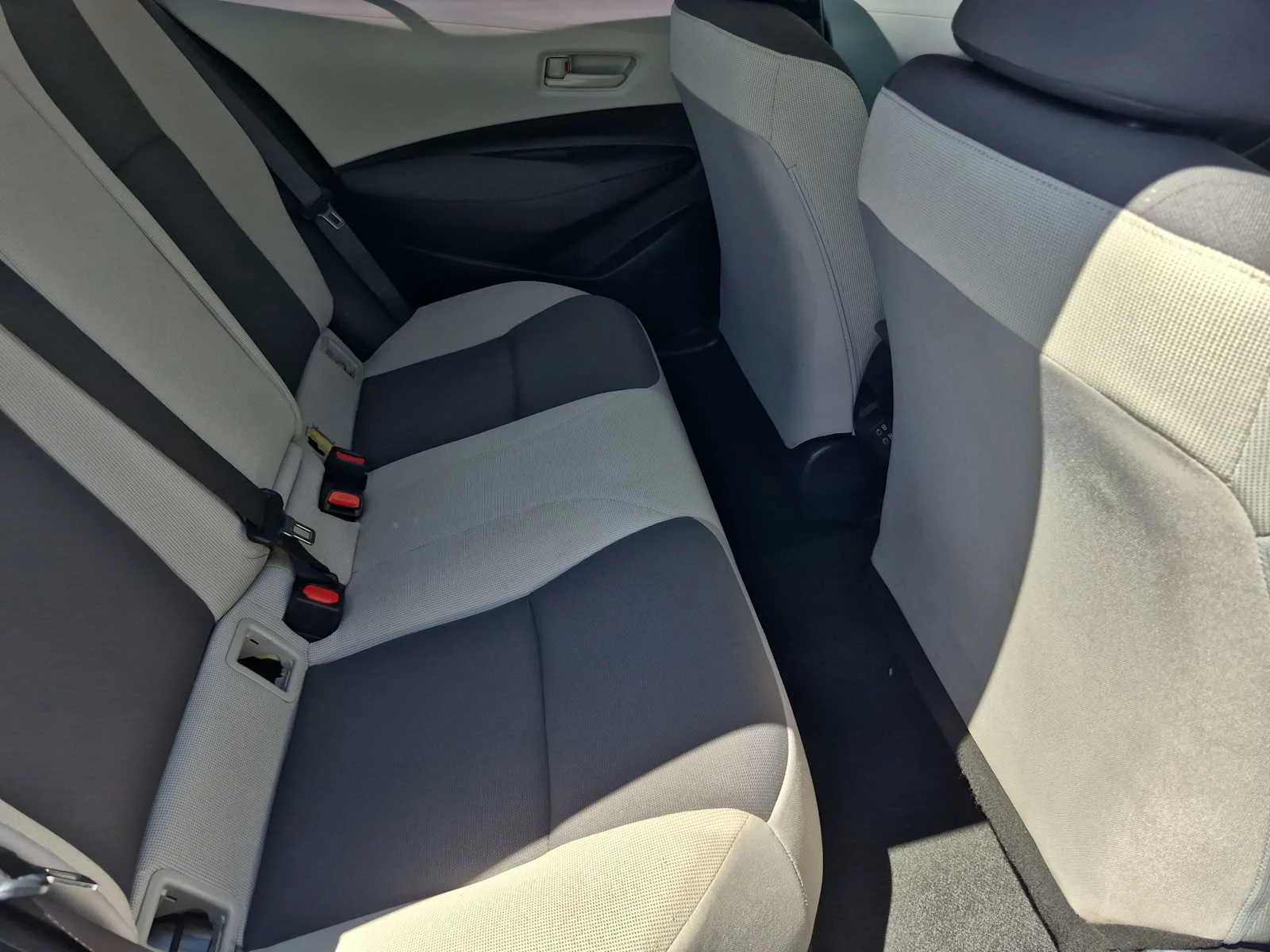Used 2024 Ice Cap Toyota LE image 17