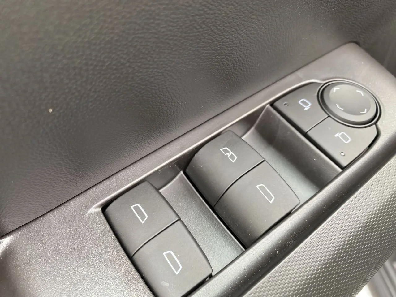 Used 2026 Summit White Chevrolet LT image 20