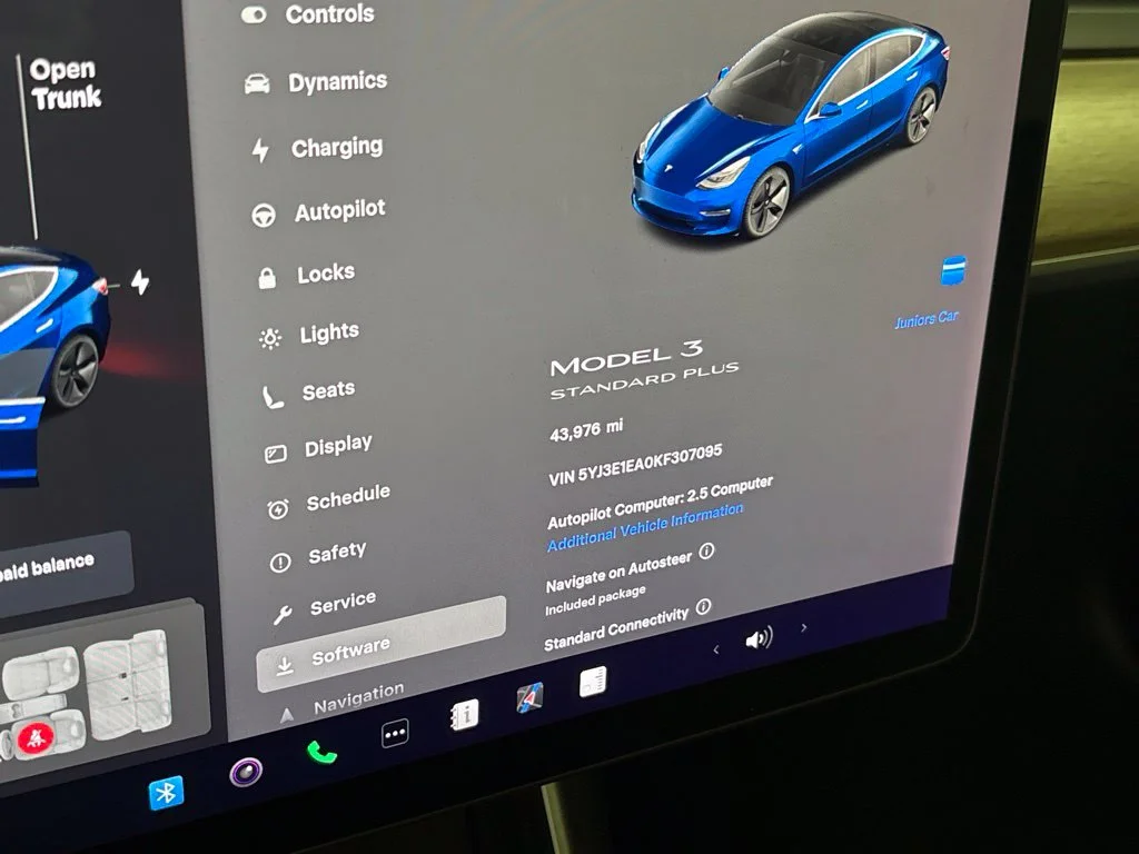 Used 2019 Blue Tesla Mid Range image 33