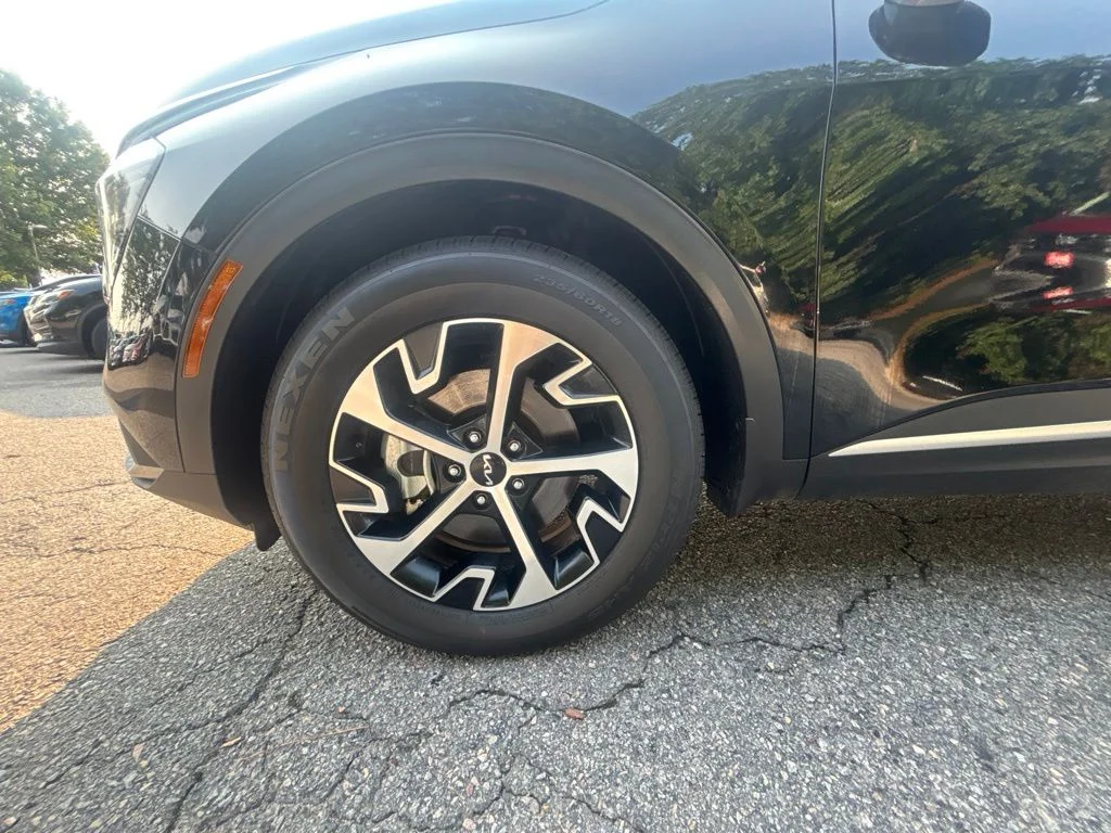 Used 2024 Black Kia EX image 25