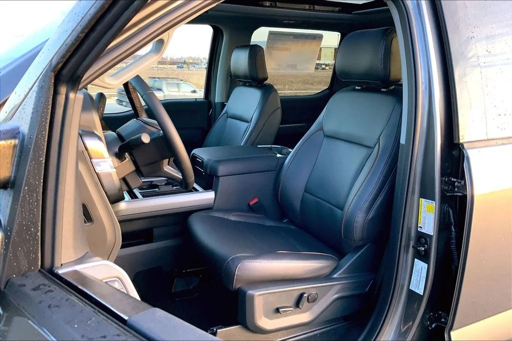 New 2026 Carbonized Gray Metallic Ford Lariat image 9