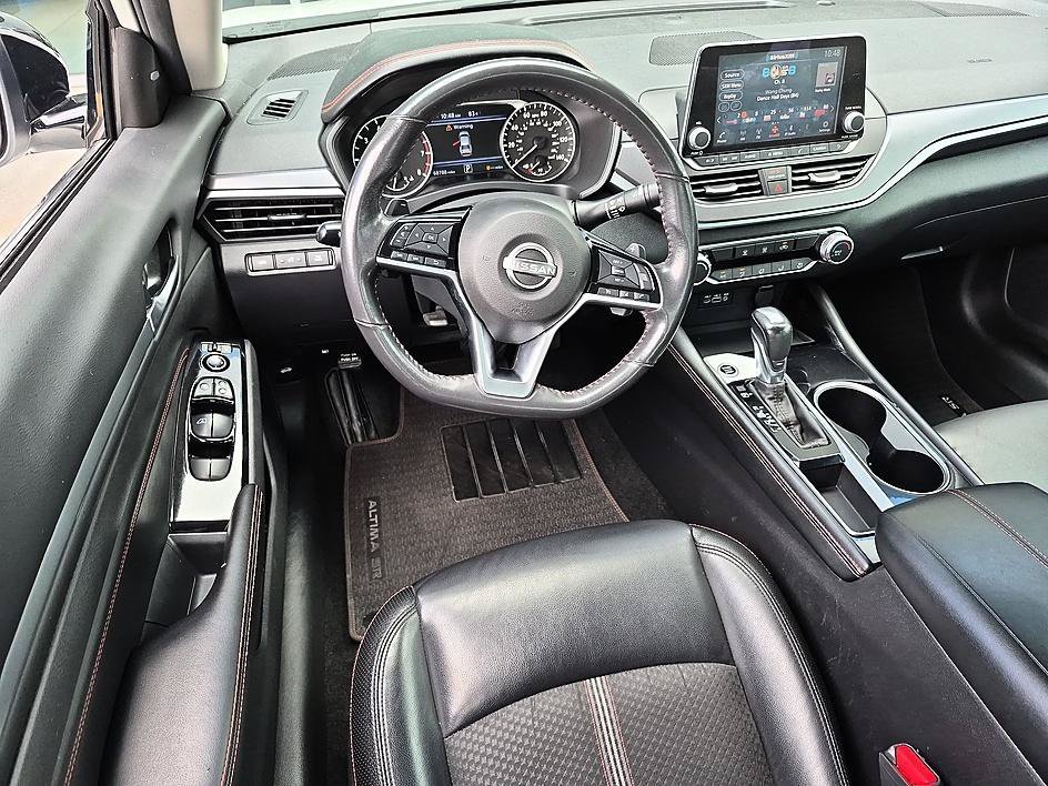 Certified Used 2023 Glacier White Nissan 2.5 SR image 29
