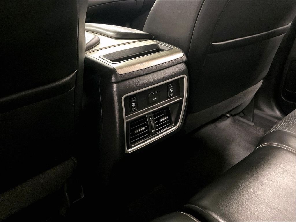 Used 2018 Gray Nissan SL image 29