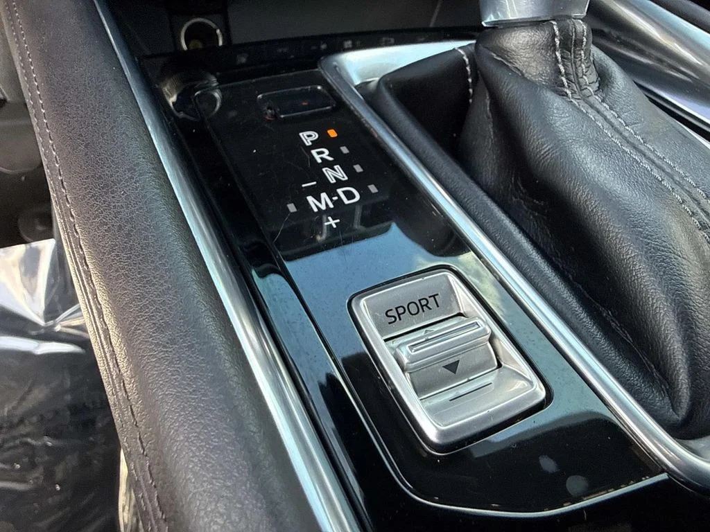 Used 2019 Silver Mazda Signature image 34
