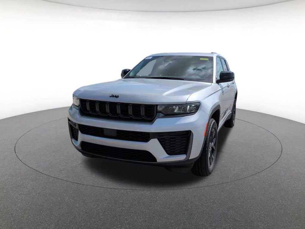 New 2026 Silver Zynith Exterior Paint Jeep Laredo image 13