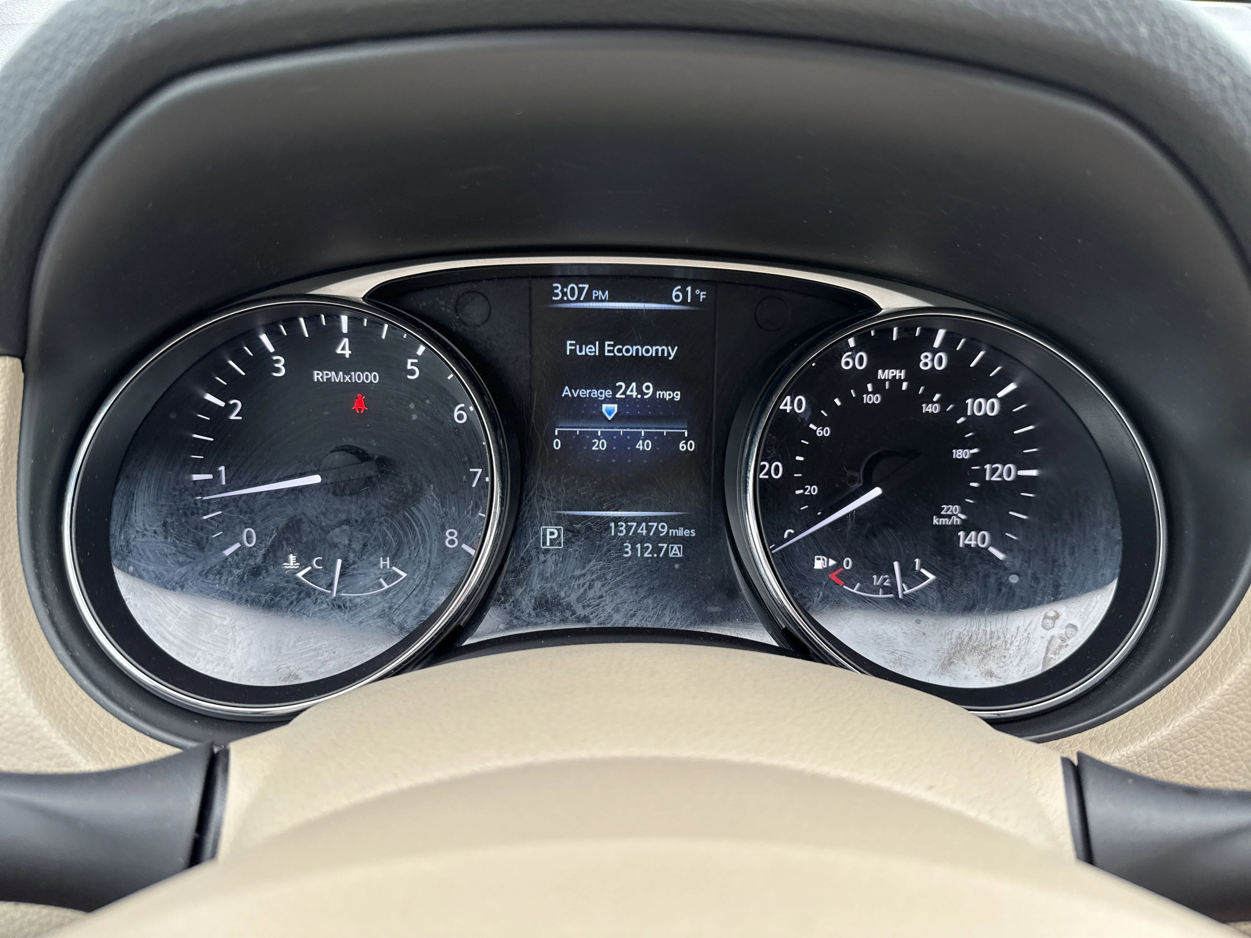Used 2015 Cayenne Red Nissan S image 24