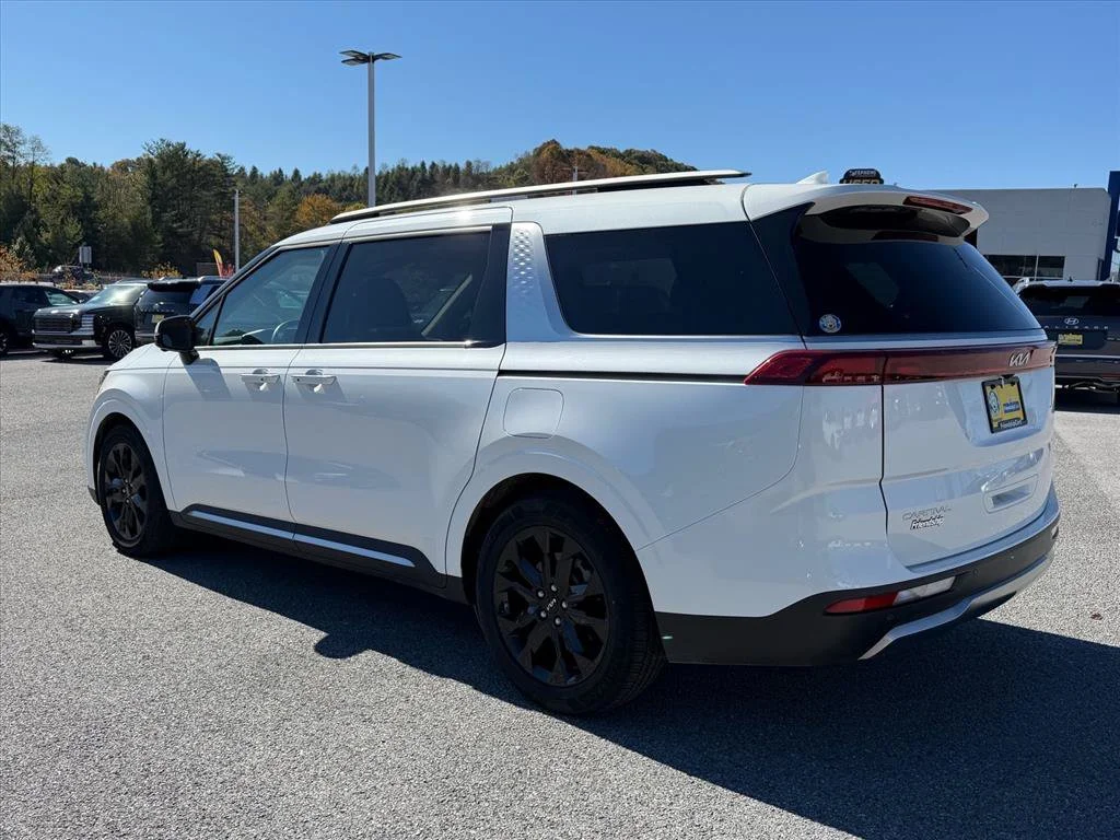 Used 2024 White Kia SX image 5