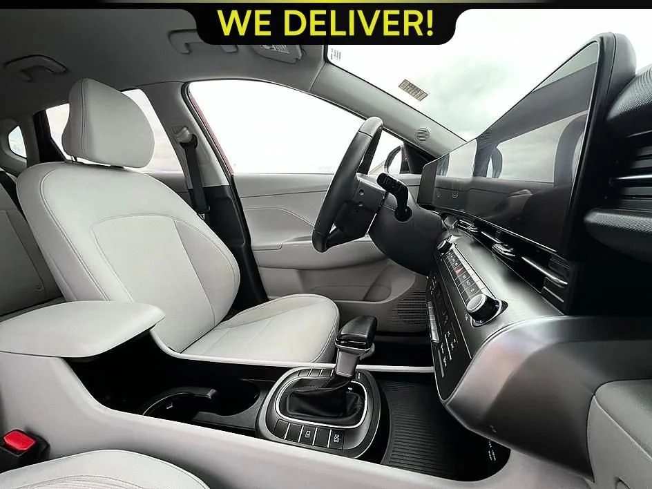 Used 2025 Red Hyundai SEL image 21