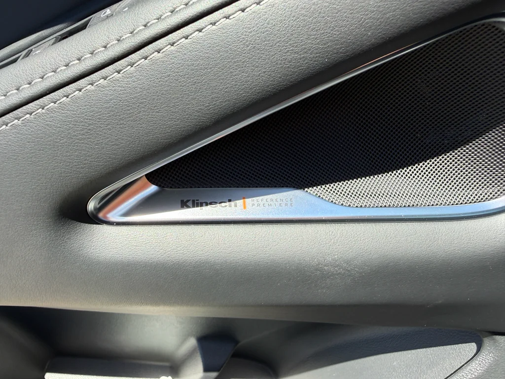 New 2027 2T RAD WHT INFINITI Autograph AWD image 27