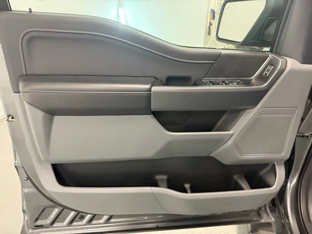 Used 2025 Gray Ford XLT image 13