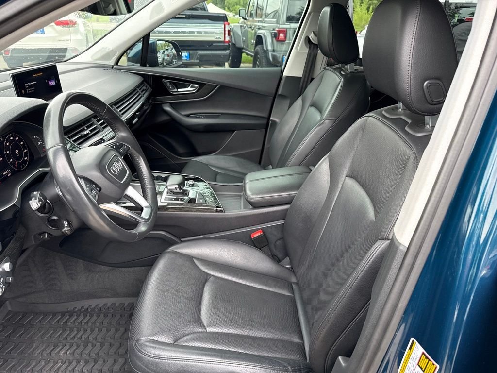 Used 2019 Galaxy Blue Metallic Audi 55 Prestige image 12