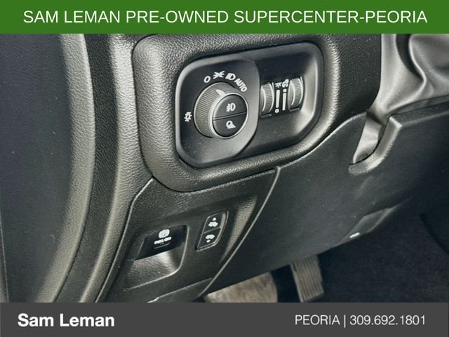 Used 2025 White Ram Big Horn/Lone Star image 10
