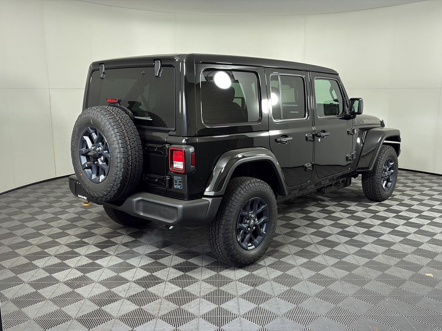 New 2026 Black Clear-Coat Exterior Paint Jeep 85th Anniversary image 4
