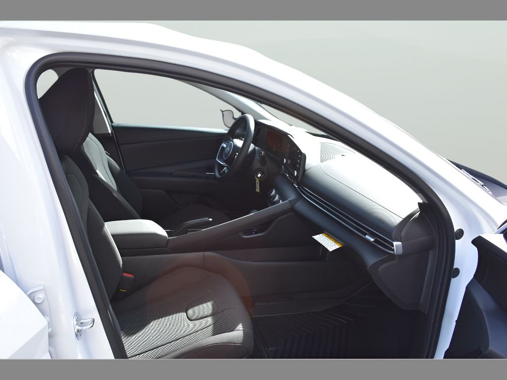 New 2026 Serenity White Hyundai SE image 42
