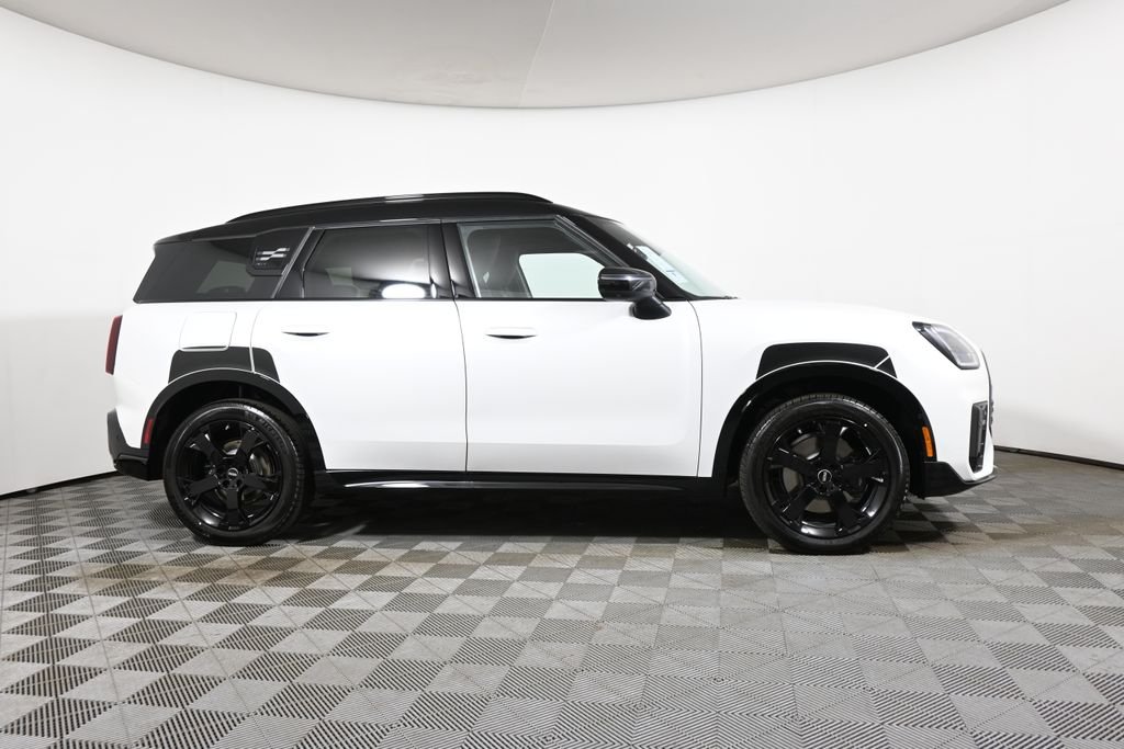 New 2026 White MINI Iconic image 8