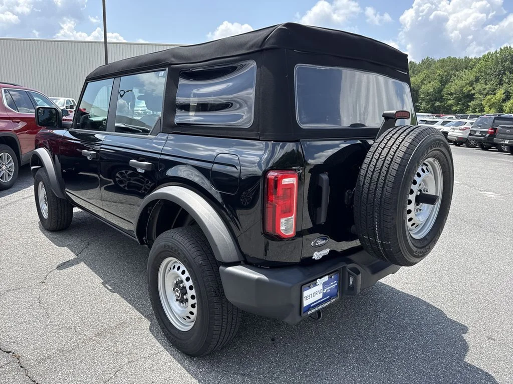 Used 2023 Black Ford Base image 5