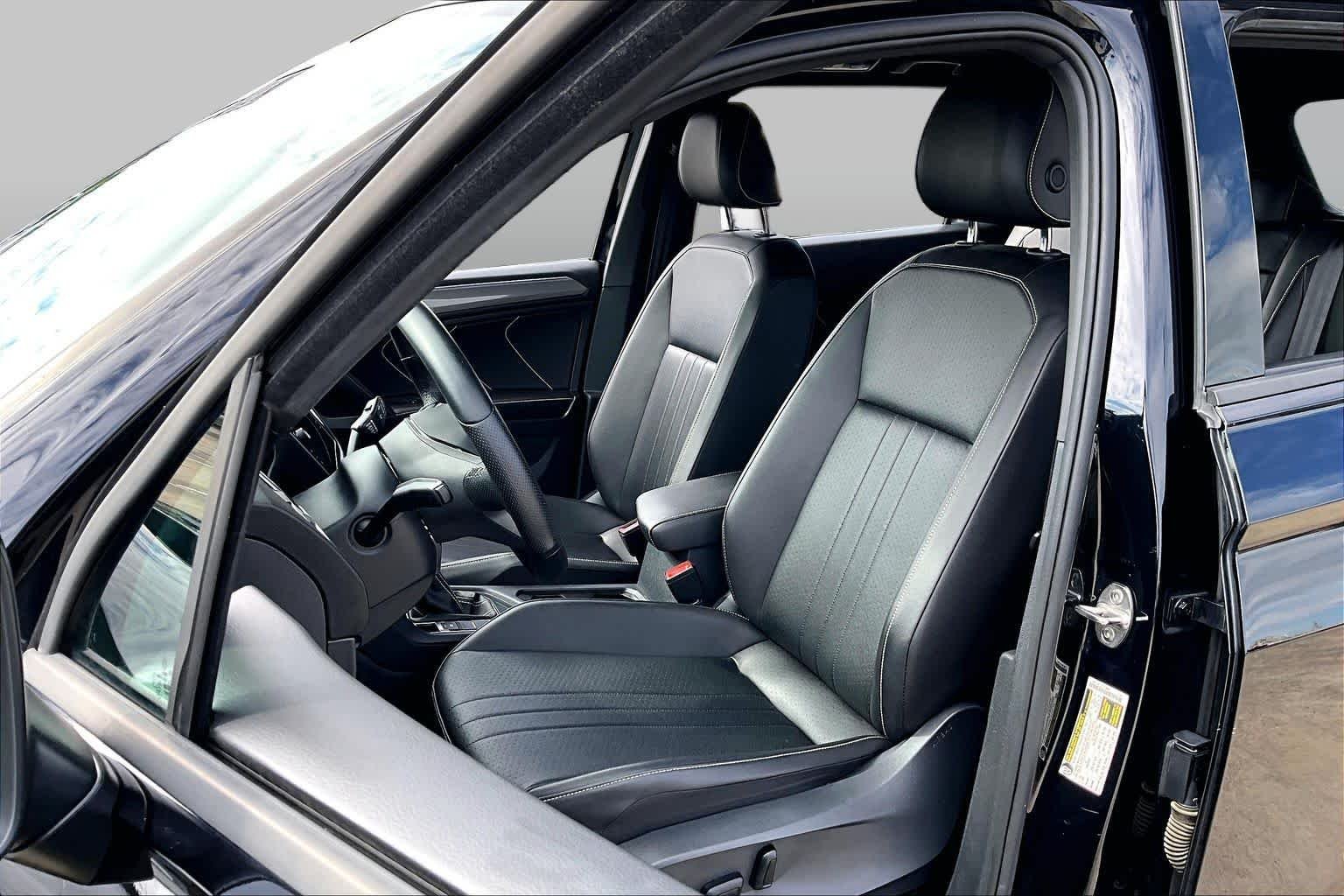 Used 2022 Deep Black Pearl Volkswagen SE R-Line Black image 8