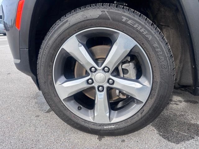Used 2022 Gray Jeep Limited image 10