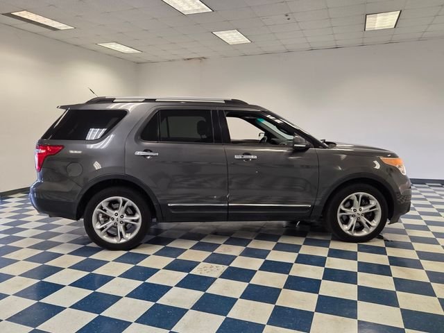 Used 2015  Ford Limited image 9