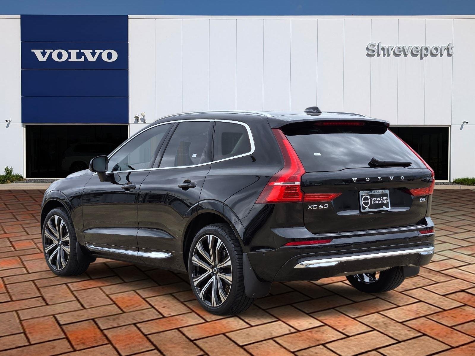 Used 2023 Onyx Black Metallic Volvo Ultimate image 6