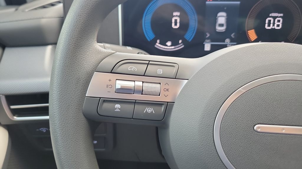 Certified Used 2025 White Hyundai SE image 20