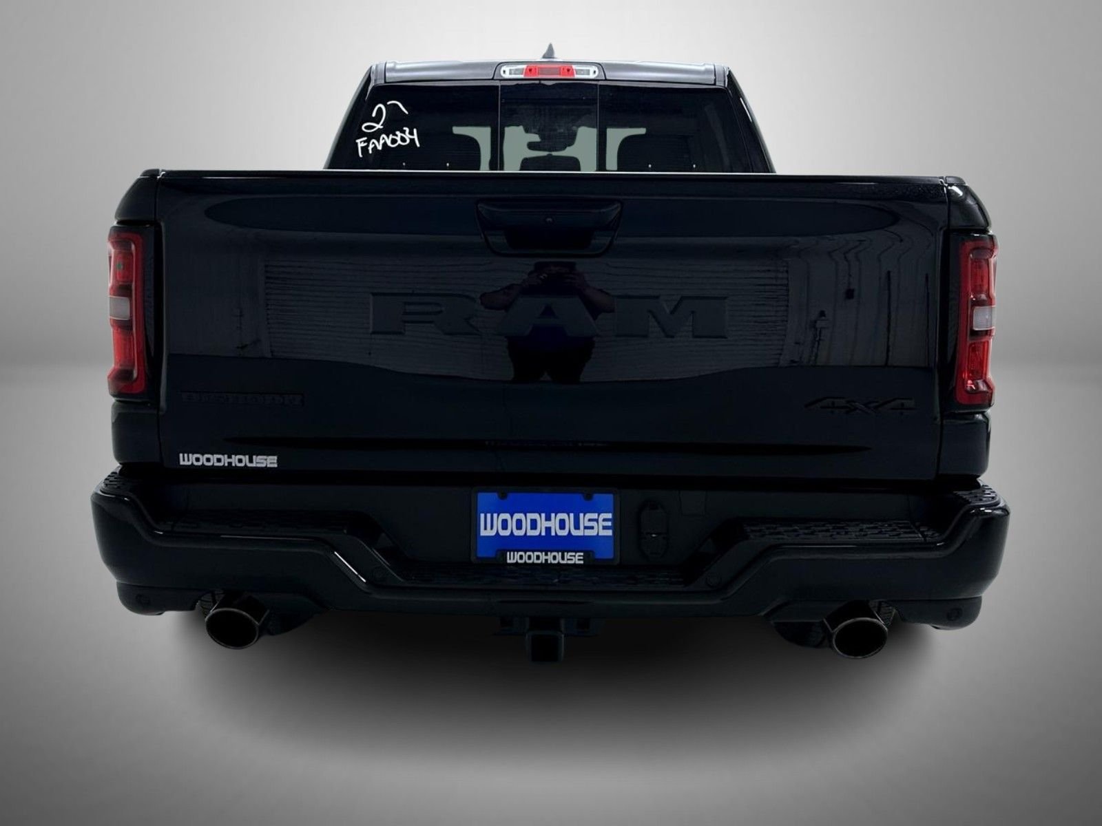 New 2026 Diamond Black Crystal Pearl-Coat Exterior Paint RAM Big Horn/Lone Star image 6