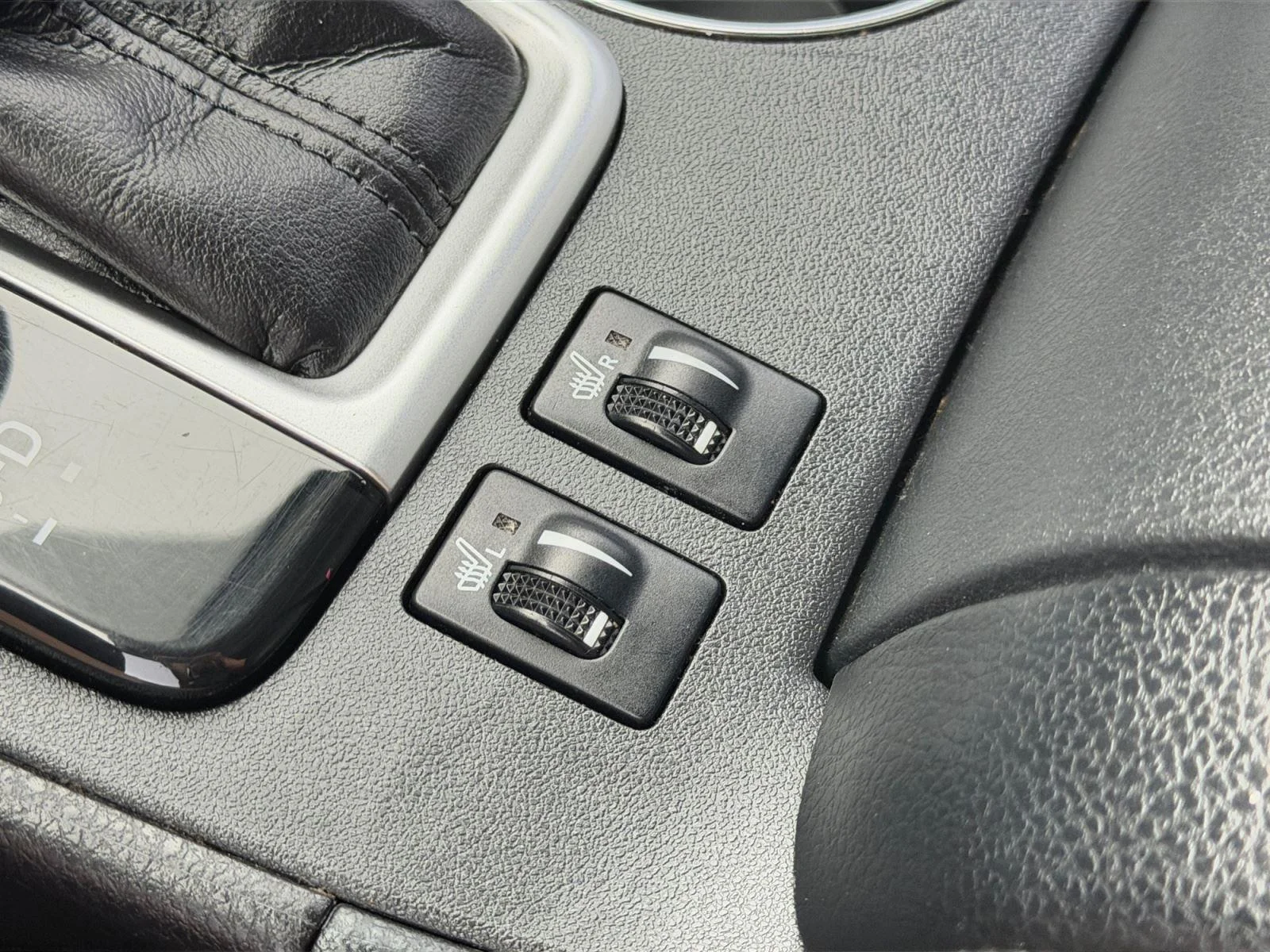 Used 2019 Celestial Silver Metallic Toyota XLE image 53