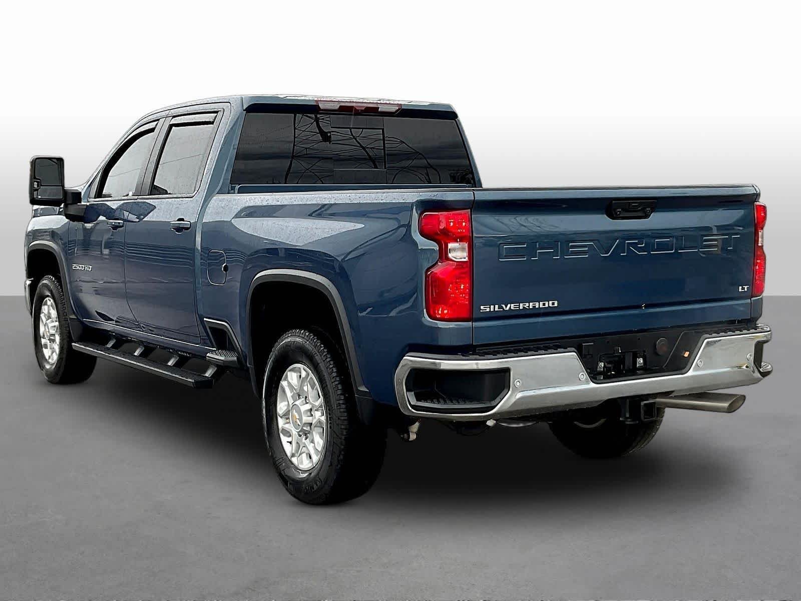 Certified Used 2025 Lakeshore Blue Metallic Chevrolet LT image 5