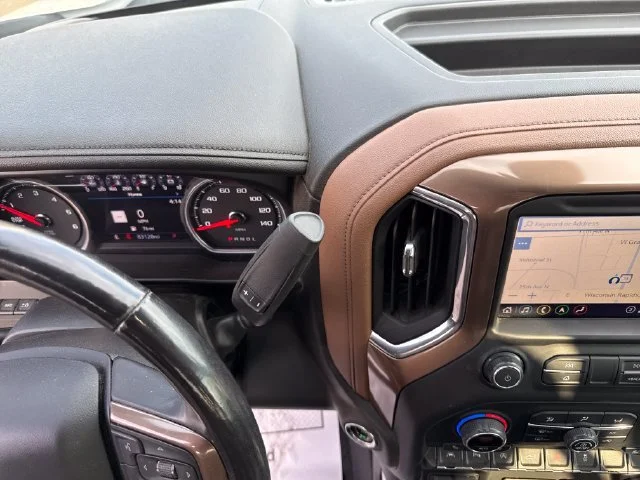 Used 2020 IRIDESCENT PEARL TRICOAT Chevrolet High Country image 29
