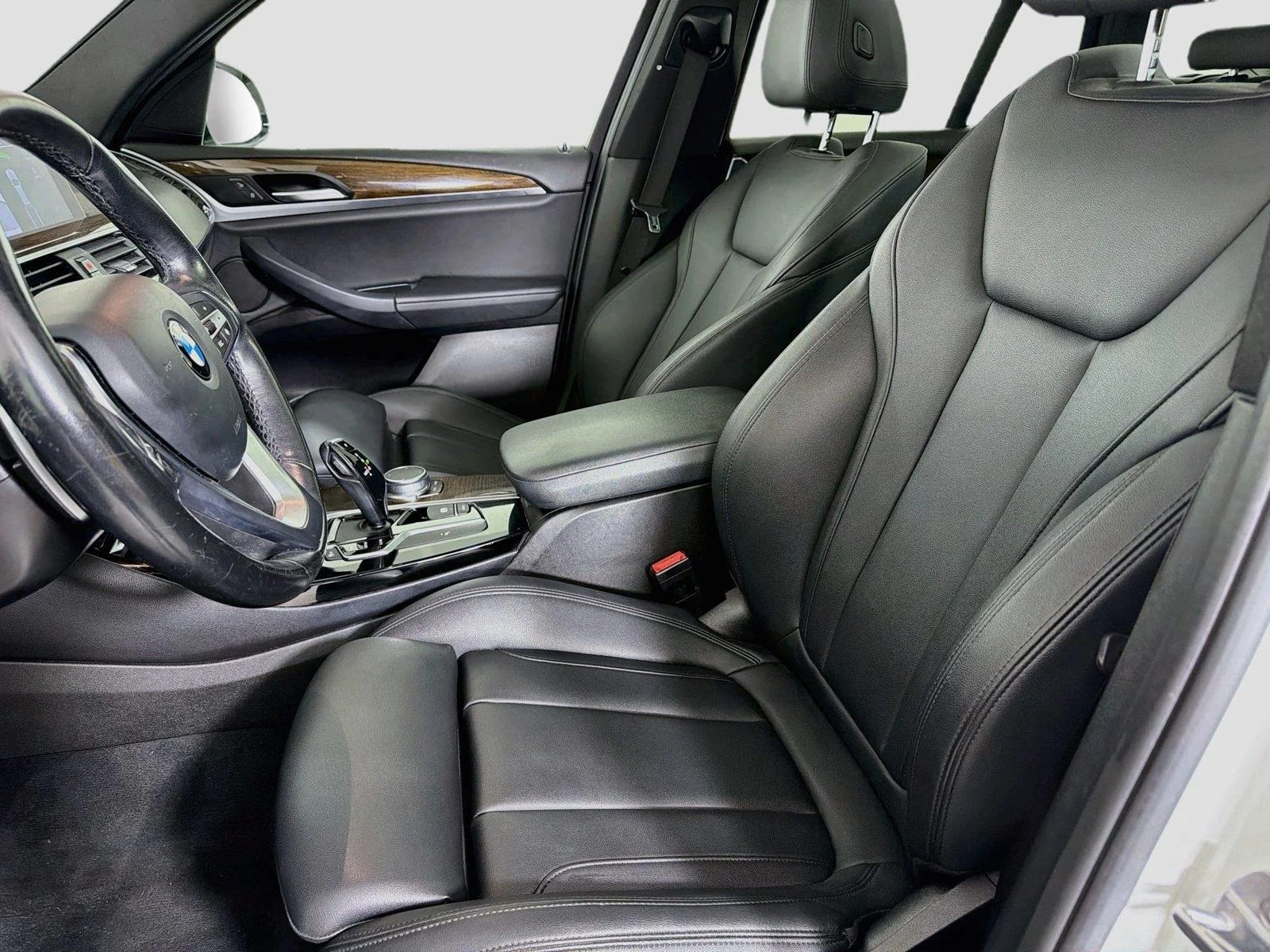 Used 2020 Alpine White BMW sDrive30i image 19