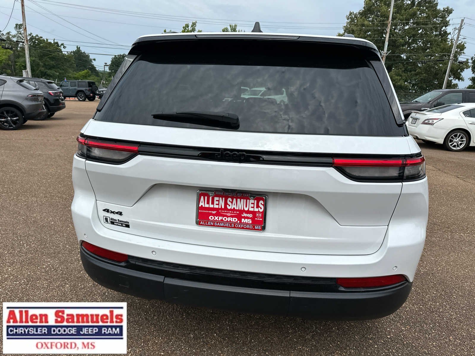 Certified Used 2025 Bright White Clearcoat Jeep Altitude image 4