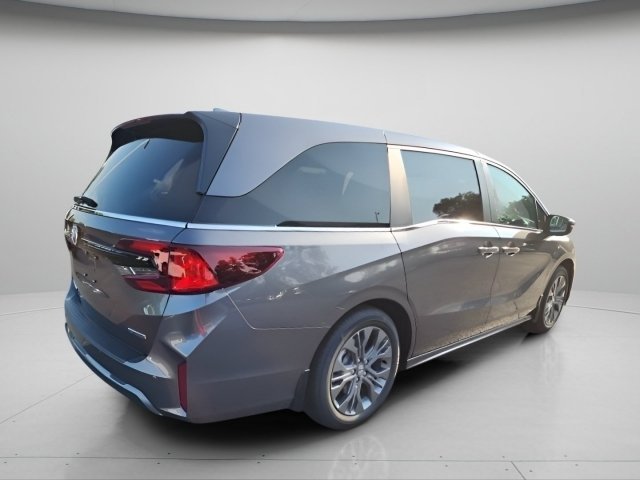 New 2026 Modern Steel Metallic Honda Touring image 8