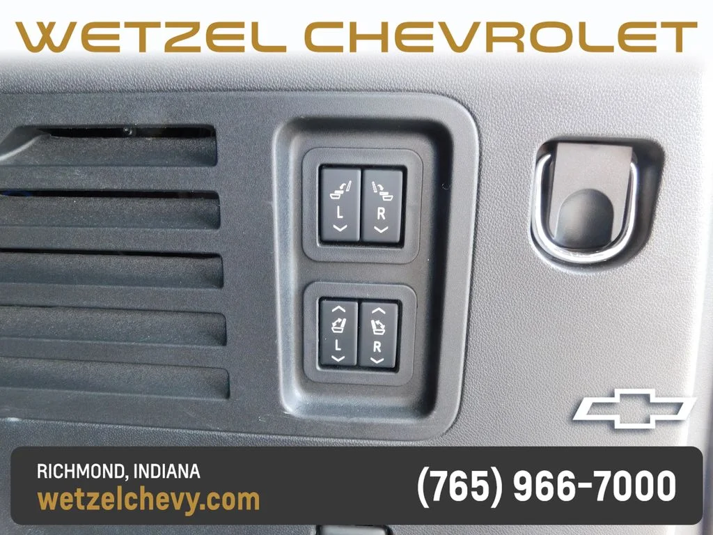 Used 2025 Gray Buick Avenir image 26