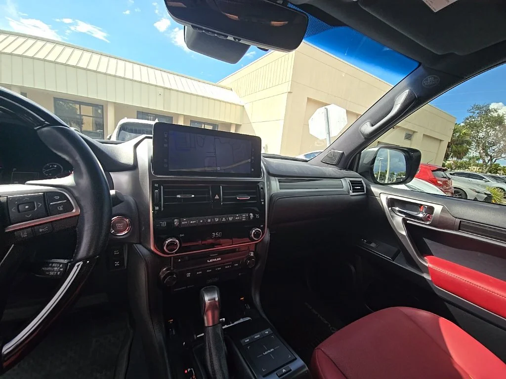 Certified Used 2023 White Lexus 460 image 18