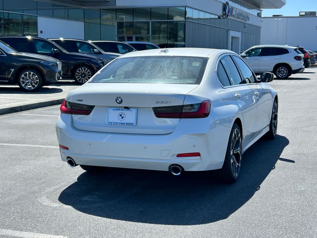 New 2026 Mineral White Metallic BMW 330i xDrive image 5
