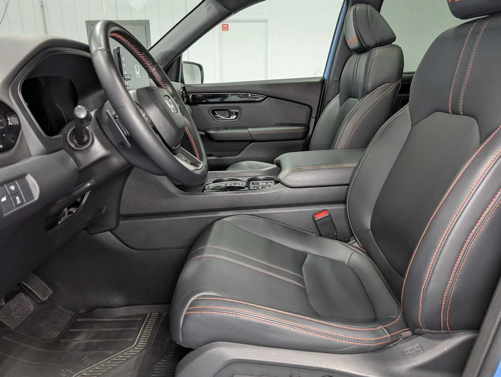 Certified Used 2023 Diffused Sky Pearl Honda AWD TRAILSPORT image 4