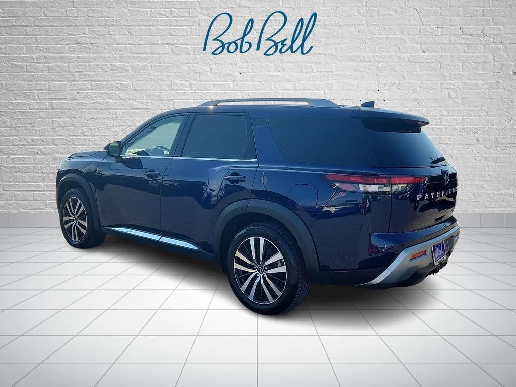 Used 2023 Blue Nissan Platinum image 4