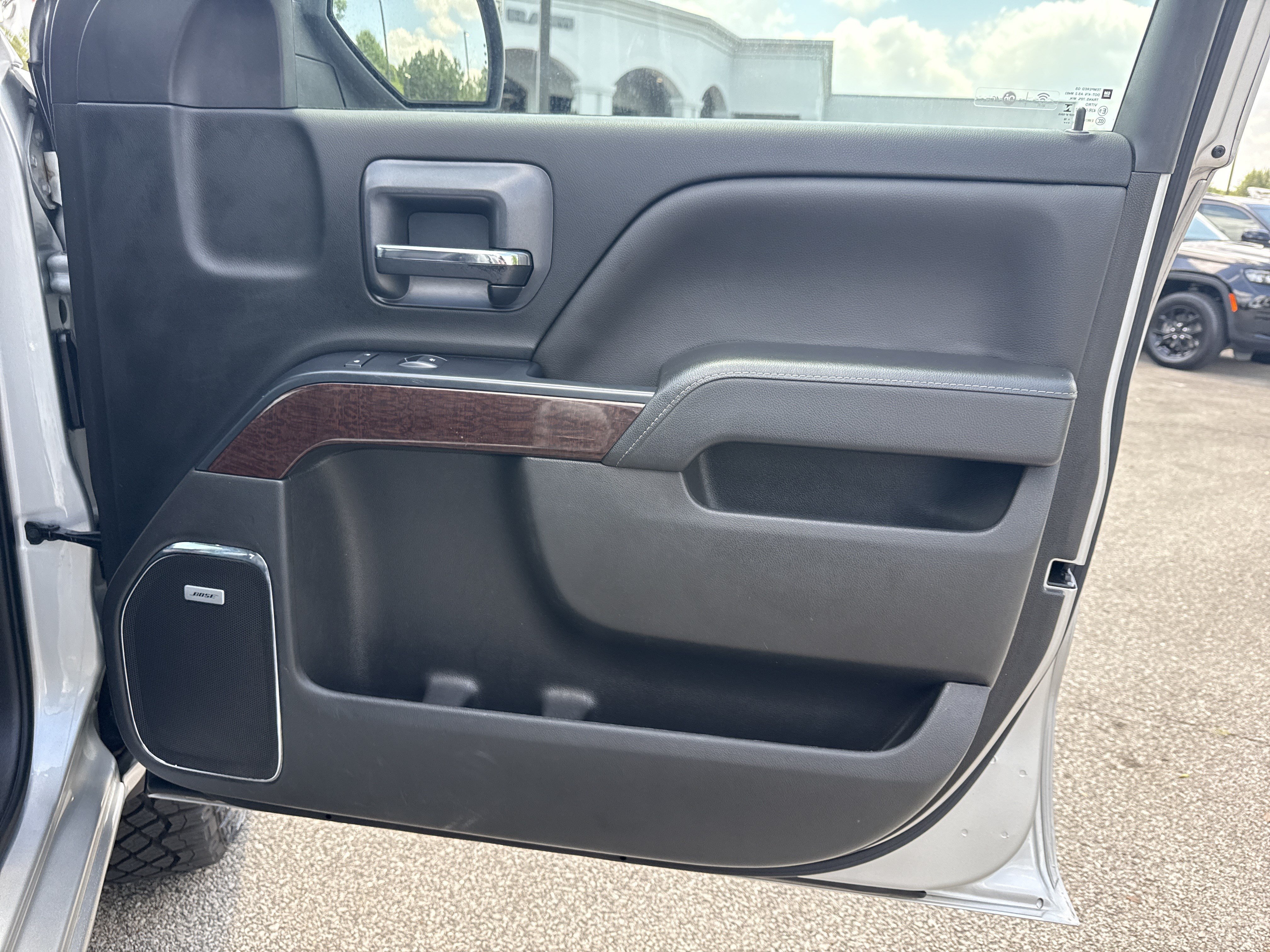 Used 2018 Quicksilver Metallic GMC SLT image 14