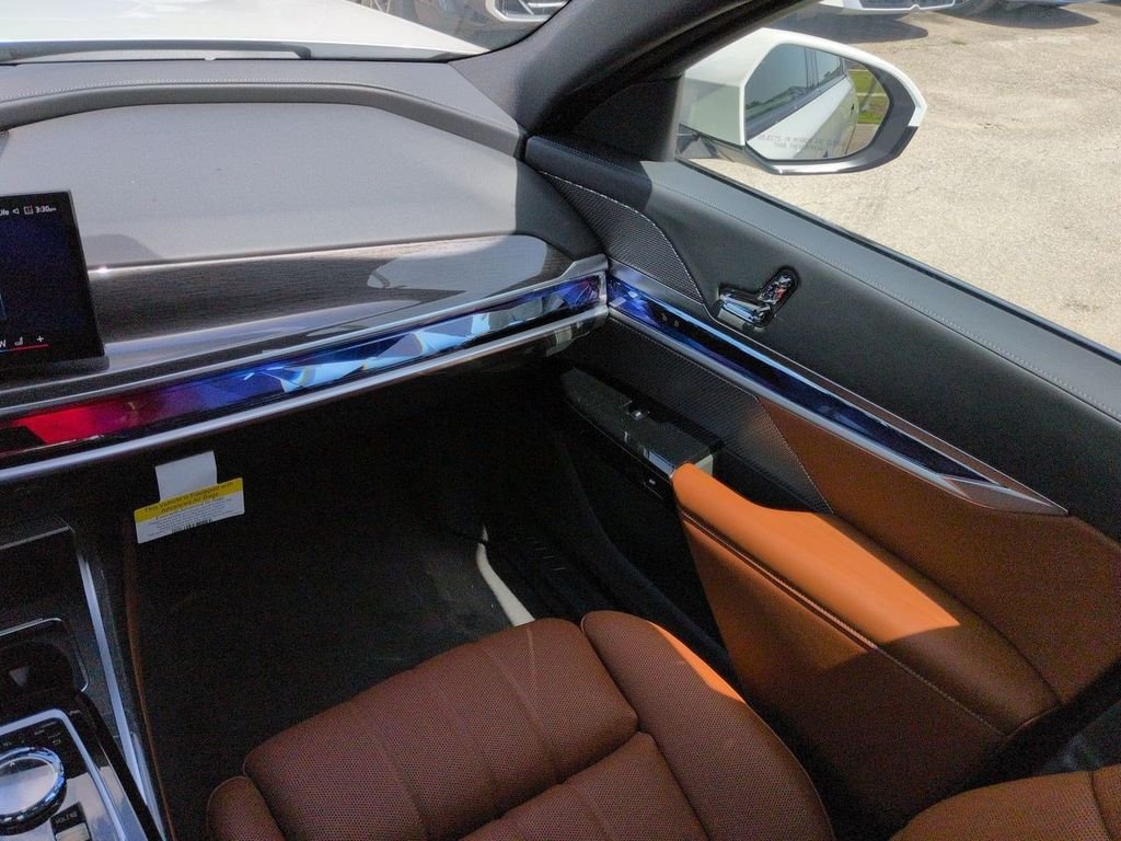 New 2026 White Metallic BMW 740i xDrive image 16